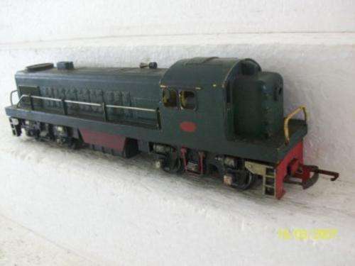 TRI-ANG 00 4 AXLE GREEN DIESEL