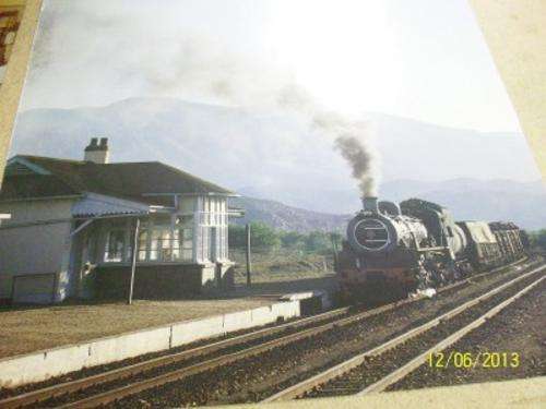 SAR TRAIN PICS TRAIN ARRIVING AT STATION