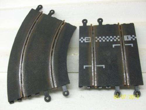 HORNBY/ SCALEXTRIC TRACK X2 LOT 257