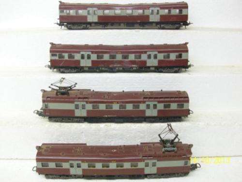 SAR LIMA HO SUBURBAN SET  LOT 268