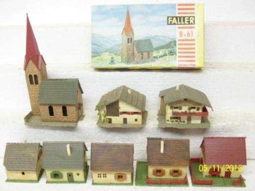 N SCALE HOUSES X9  LOT 116