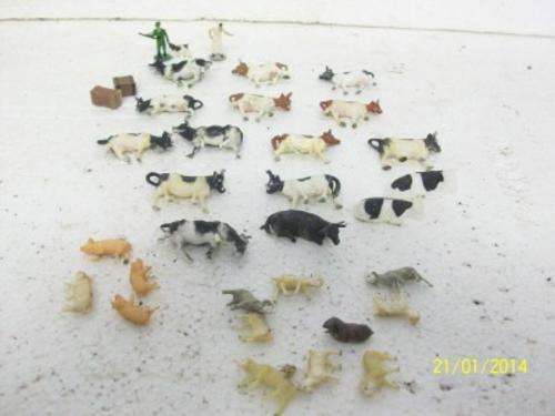 HO / 00 FARM ANIMALS LOT 659