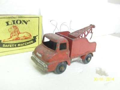 LESNEY NO.13 THAMES TRADER WRECK TRUCK LOT 806