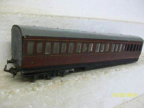 00 HORNBY DUBLO X1 COACH LOT 1