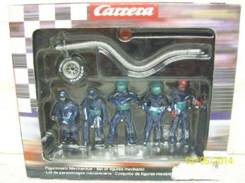 1:32 SCALE CARRERA - PIT CREW / MECHANICS  -  LOT 193 B