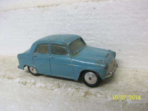 CORGI TOYS ; AUSTIN  -  LOT 774 B