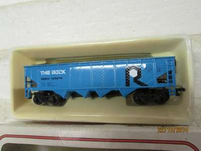 HO SCALE BACHMANN : THE ROCK OPEN HOPPER -  LOT 727C
