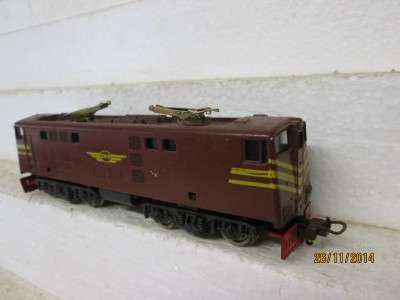 HO SCALE : SAR 5E BROWN LOCOMOTIVE -  LOT 995C