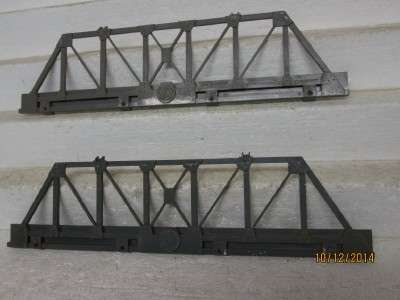 OO SCALE : TRI-ANG x2 BRIDGE SIDES -  LOT 136 D