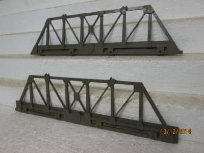 OO SCALE : TRI-ANG x2 BRIDGE SIDES -  LOT 139 D