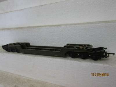 OO SCALE : TRI-ANG 6 AXLE LOW WELL WAGON -  LOT 186 D