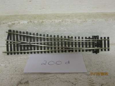 HO/OO SCALE : PECO RIGHT HAND POINT -  LOT 200 D