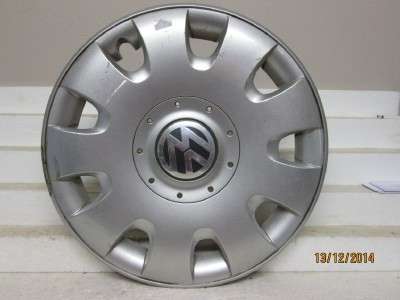 VW 15" HUB CAP -  LOT 257 D