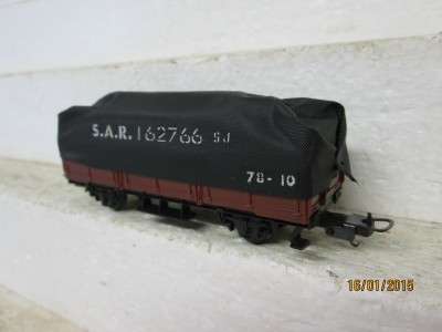 HO SCALE : LIMA SAR ES WITH TARP -  LOT 456 D