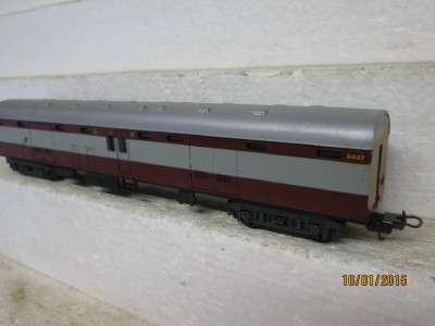 HO SCALE : LIMA SAR TRANS-KAROO BAGGAGE CAR - LOT 466 D