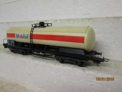 HO SCALE : LIMA MOBILE OIL TANKER - LOT 477 D
