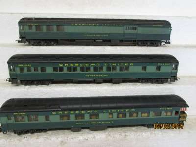 HO SCALE : RIVAROSSI x3 CRESCENT LIMITED COACHES - LOT 732 D