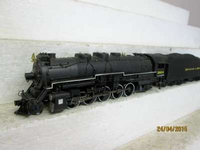HO SCALE  MEHANO  2-10-2 STEAM LOCO  -  LOT 68 E
