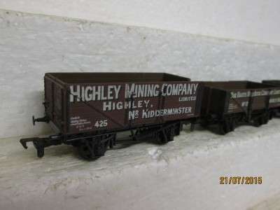 OO SCALE : AIRFIX x3 OPEN GOODS - LOT 835E