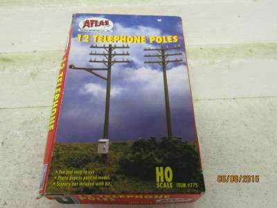 HO SCALE : ATLAS x12 TELEPHONE POLES - LOT 6F