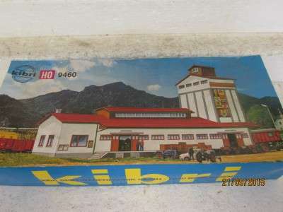 HO SCALE : KIBRI RAILWAY SHED KIT - LOT 727F