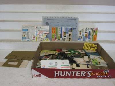 HO SCALE x1 BEERBOX FULL OF ALL SORTS - LOT 955F
