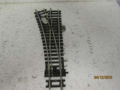 HO/OO SCALE : HORNBY LEFT HANDPOINT R8072 - LOT 617G