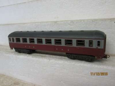 HO SCALE LIMA SAR : ORANGE EXPRESS COACH - LOT 735G