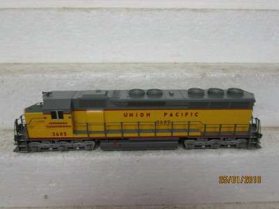 HO SCALE:KATO SD45 UNION PACIFIC DIESEL - LOT  52H