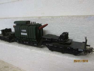 HO SCALE : MARKLIN 6-AXLE LOW WELL WAGON WITH TRANSFORMER LOAD -  LOT 128 H