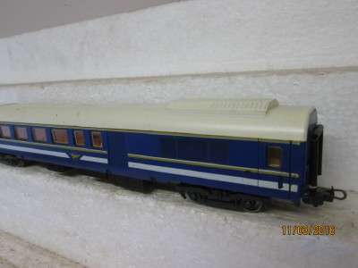 HO SCALE : LIMA SAR BLUE TRAIN COMPOSITE COACH - LOT 496H