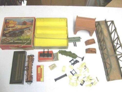 TRI-ANG OO SIDE TIPPER CAR SET + EQUIP