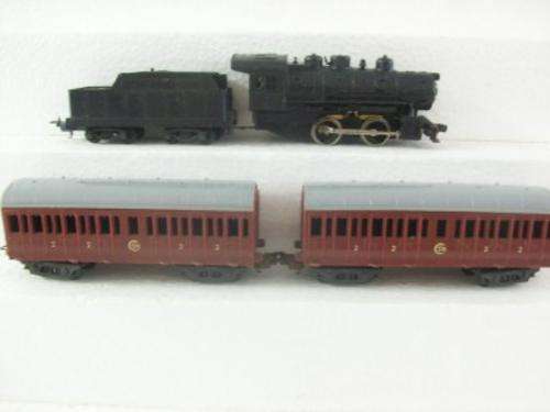 HO LIMA PASSENGER TRAIN SET