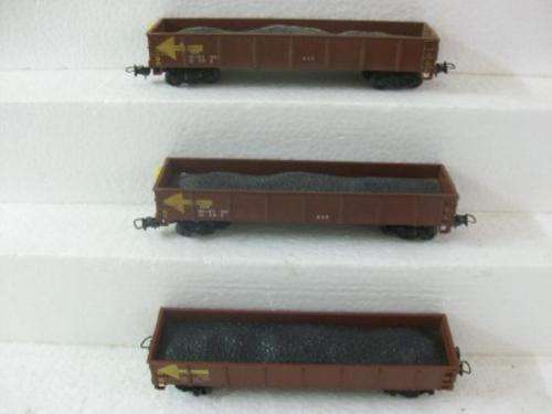 SAR LIFE-LIKE HO - X3 CCR COAL TRUCKS