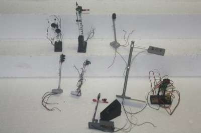 HO ROBOTS AND SIGNALS