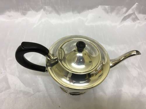 Stunning Silver Plated Teapot with Bakerlite Handles