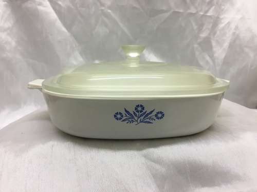 Corningware Casserole Dish & Lid