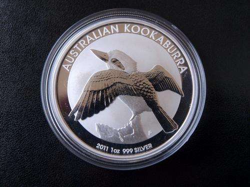 2011 AUSTRALIAN KOOKABURRA 1 OZ FINE SILVER COIN in CAPSULE