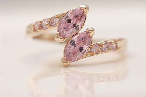 Gorgeous 9k Yellow Gold Filled Pink Sapphire Ring