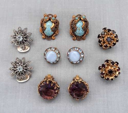 5 PAIRS OF VINTAGE CLIP ON EARRINGS