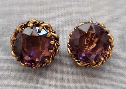 5 PAIRS OF VINTAGE CLIP ON EARRINGS