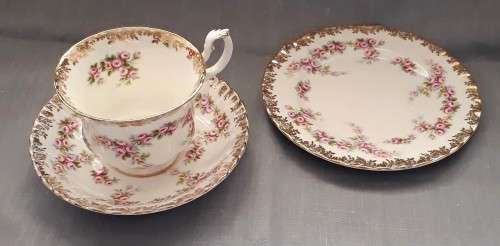 A ROYAL ALBERT DIMITY ROSE TEA TRIO