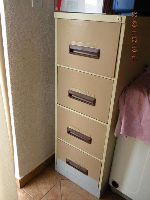 4 Drawer Filing cabinet