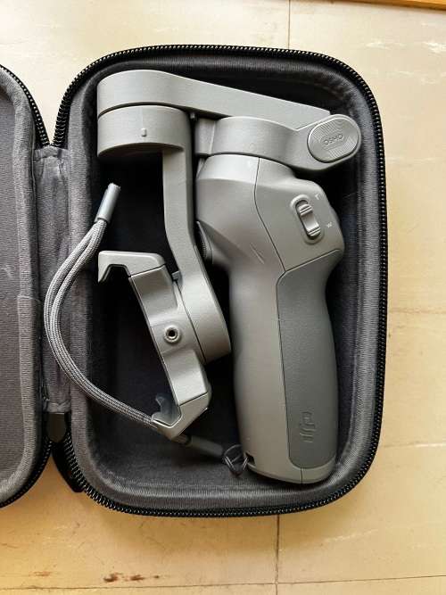 DJI Osmo Mobile 3 Gimbal