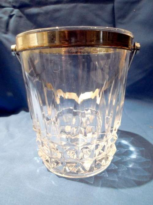 Cut glass Ice bucket - Beautiful! Bid now!