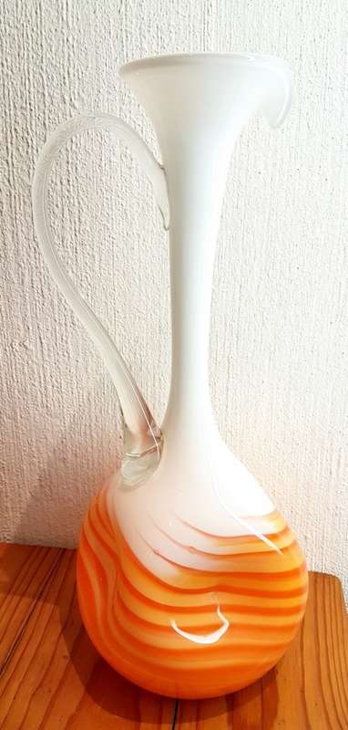Art glass vase