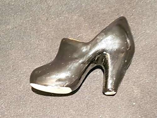 Miniature black shoe
