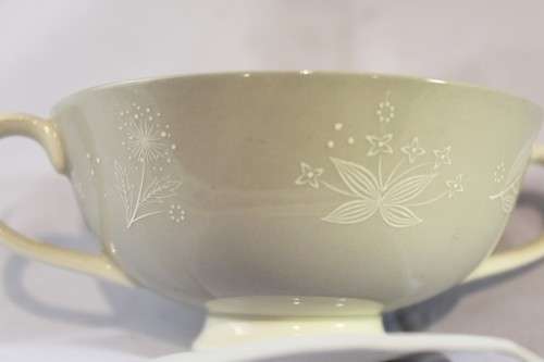 Vintage Royal Doulton - Bridal Veil (D6459) - Soup Bowl