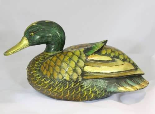 Pair of vintage wooden ducks - A magnificent find!! Bid now!!
