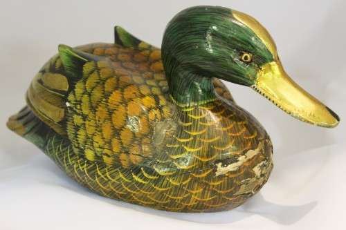 Pair of vintage wooden ducks - A magnificent find!! Bid now!!